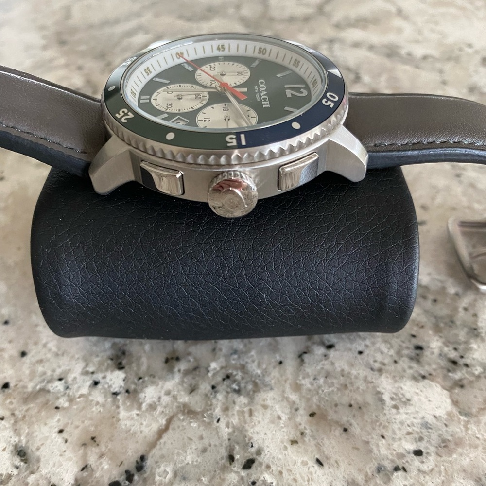 NWOT men’s (or women’s) Coach “Bleecker” Green Dial chronograph watch - Picture 7 of 13